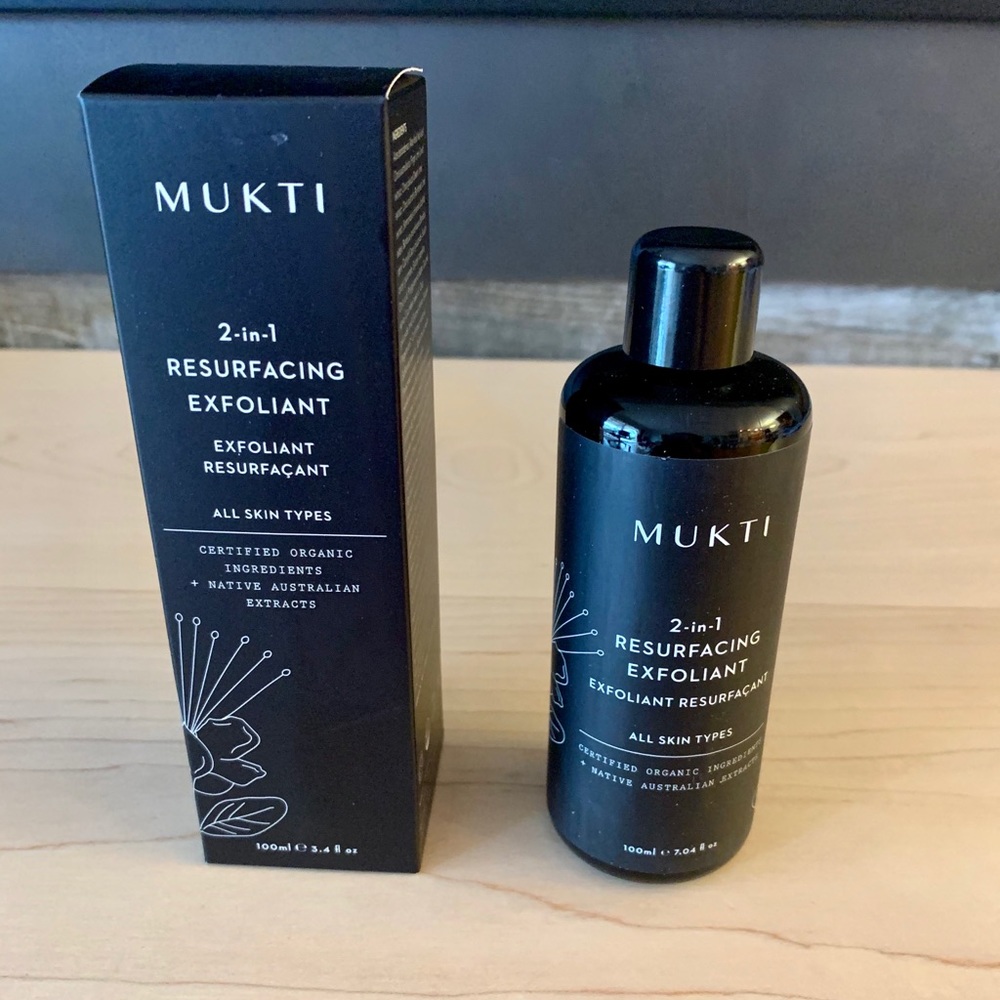 Mukti 2-In-1 Resurfacing Exfoliant